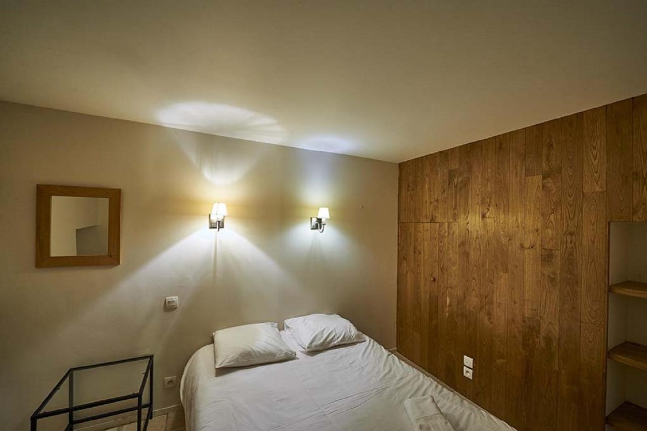 Gite Le Logis - Manoir Le Plessix Madeuc Corseul Exterior foto